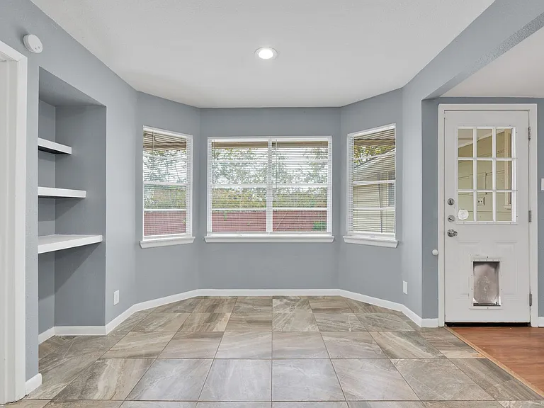 103 Shalimar Dr — Photo 9