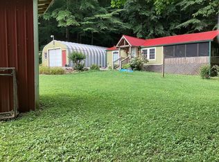 1104 Roughshod Hollow Rd, Byrdstown, TN 38549