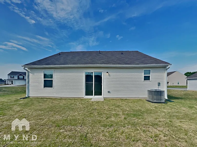 167 Royal Meadow Dr — Photo 19