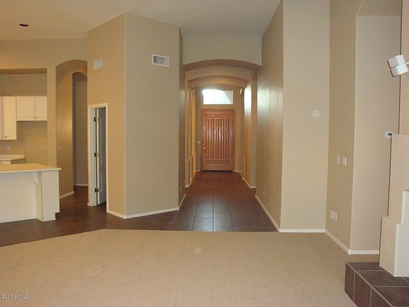 2nd image of 334 E Wildwood Dr