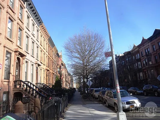 Rented by Blue Egg Realty Corp | media 68