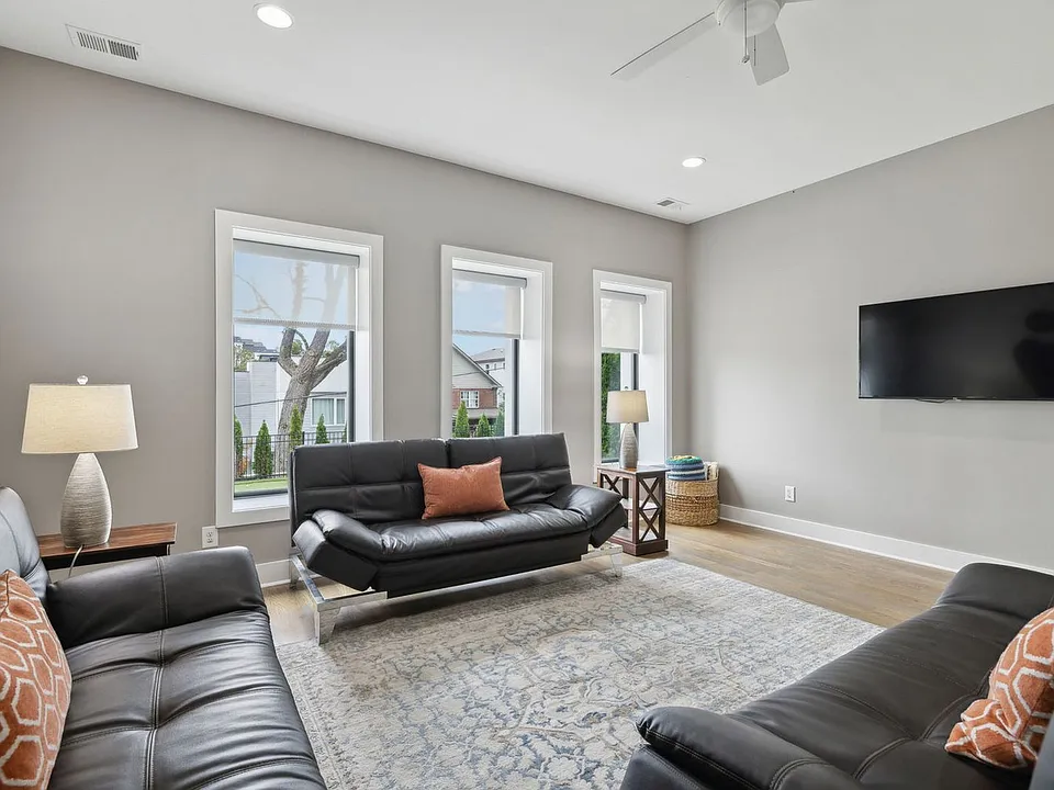 425B 36th Ave N #4-ID1039079P