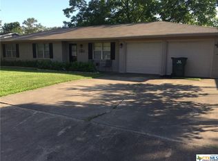 508 Suzanne St, Edna, TX 77957
