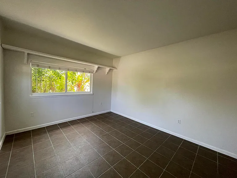 701 SE 4th St #WEST — Photo 19