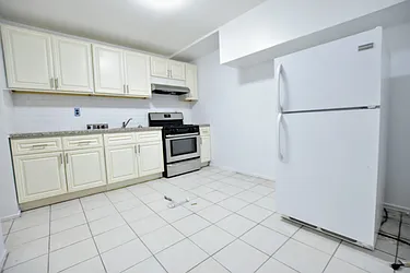 Rented by Dakis Group LLC