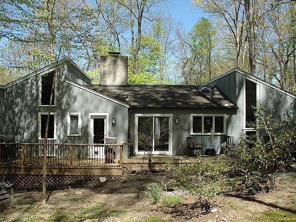 3rd image of 13509 Fowke Ln