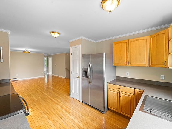 4th image of 50 Emerald Drive