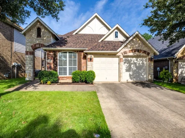 615 Grayson Ln, Lake Dallas, TX 75065