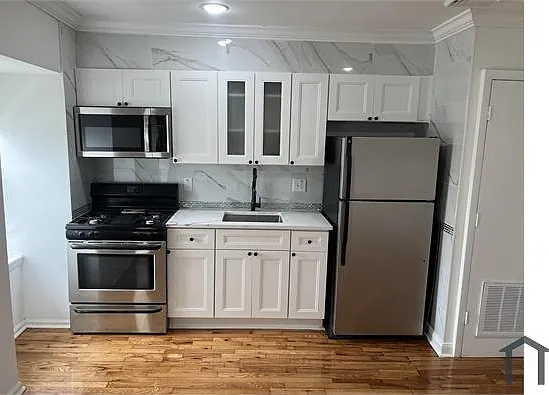 1 bed, 750 sqft, $1,150 — Photo 3