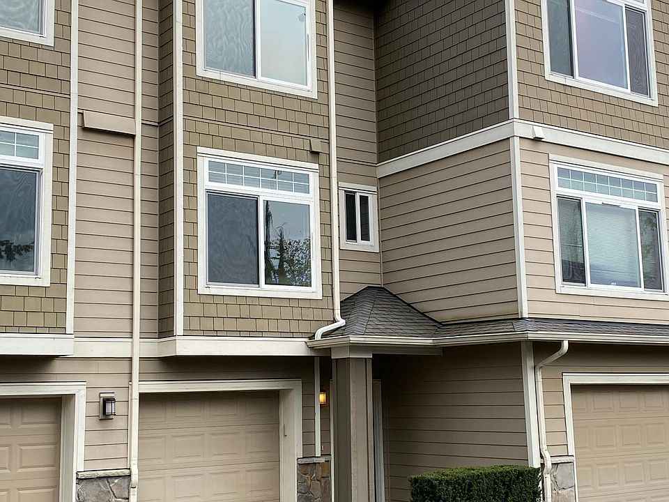 1st image of 3500 E Lake Sammamish Pkwy SE Unit 8105