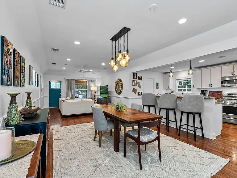 3305 Harris Park Ave — Photo 9
