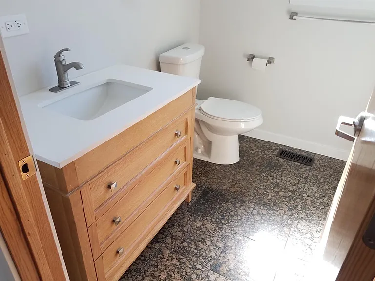 2115 Dewey Ave #A — Photo 30