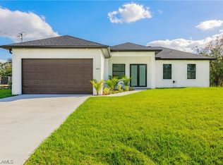 2615 12th St SW, Lehigh Acres, FL 33976