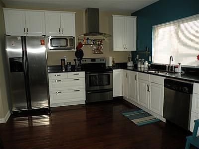 4th image of 2221 Washington Ave