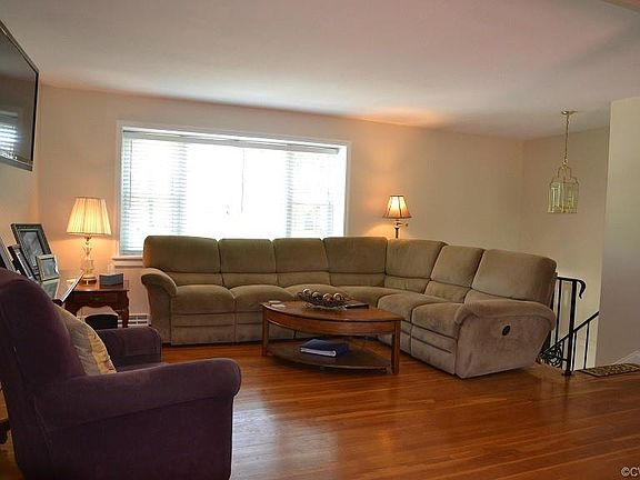 2nd image of 8354 Colmar Dr
