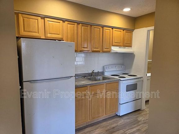 5th image of 3057 Idylwilde Blvd APT 2-D