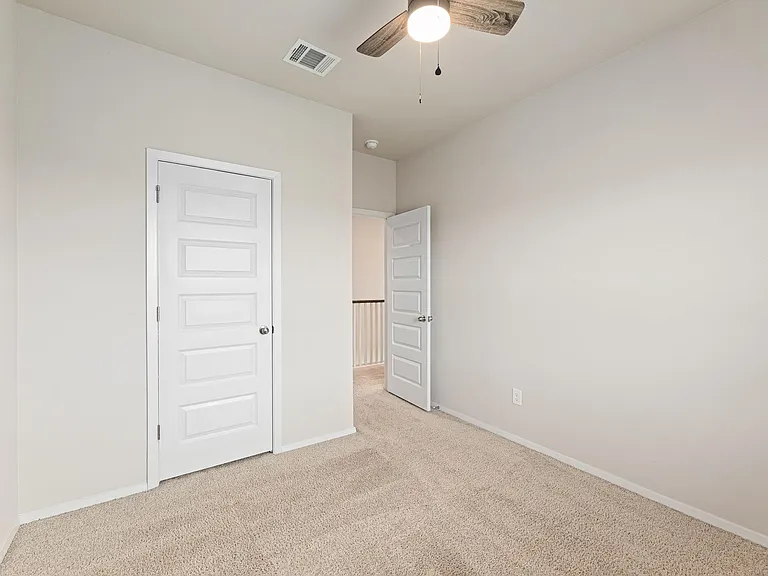 310 Rimrock Ct — Photo 33