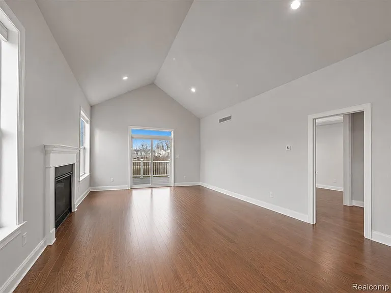 3219 Brackley Dr — Photo 11