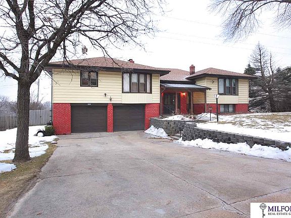 3rd image of 4929 Eastridge Dr