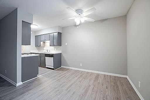 4th image of 2528 S 60th St #2