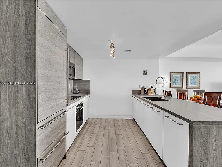 400 Sunny Isles Blvd #907 — Photo 10