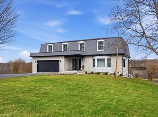 296 Ridge Rd W, Grimsby, ON L3M 4E7