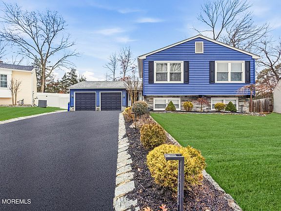 2nd image of 19 Silversmith Court