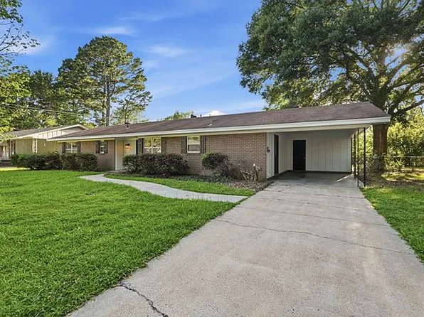 1307 Hillcrest Dr, Conway, AR 72034