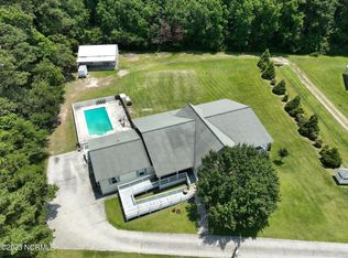 108 Graham Ln, Beaufort, NC 28516
