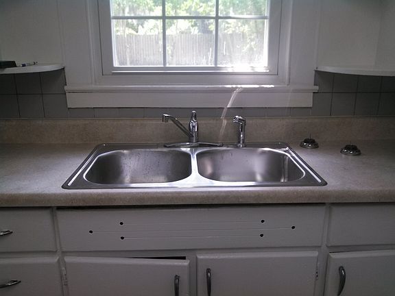 3rd image of 2200 G St