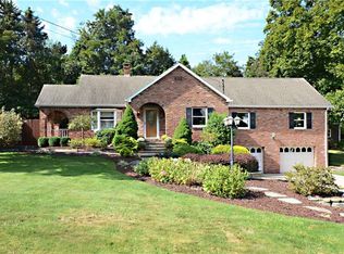 145 Fern Hollow Rd, Coraopolis, PA 15108