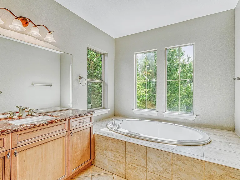 9611 Sunset Hill Dr — Photo 21