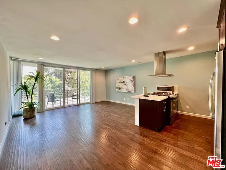 1920 Hillcrest Rd #8 — Photo 7