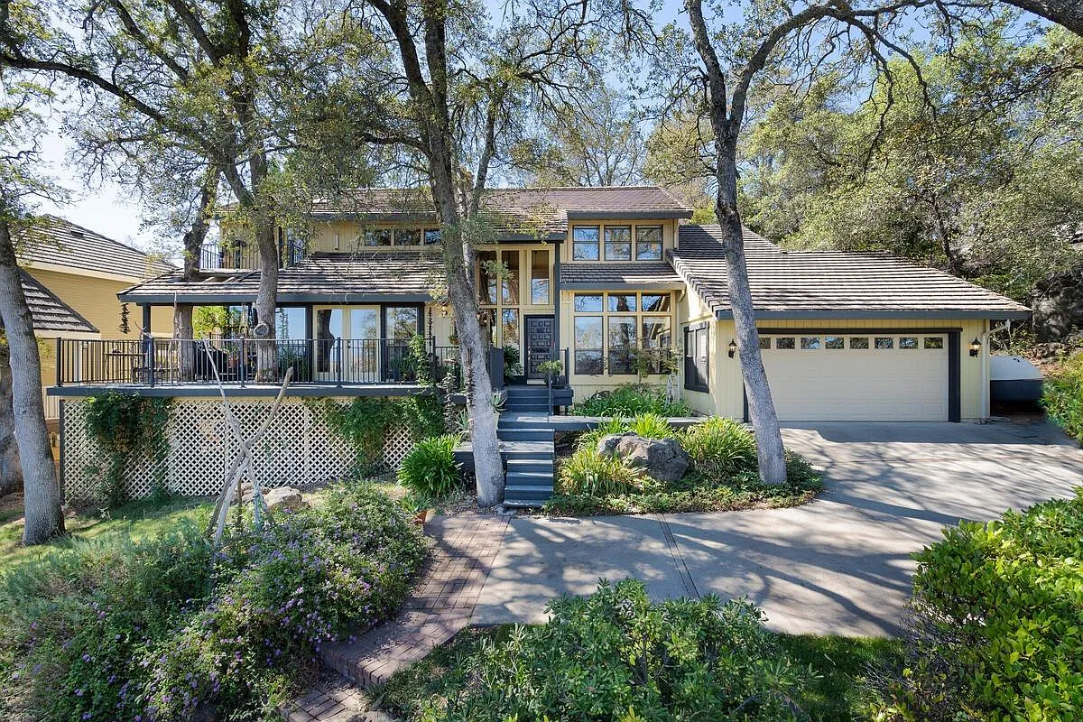 3398 Patterson Way photo 1