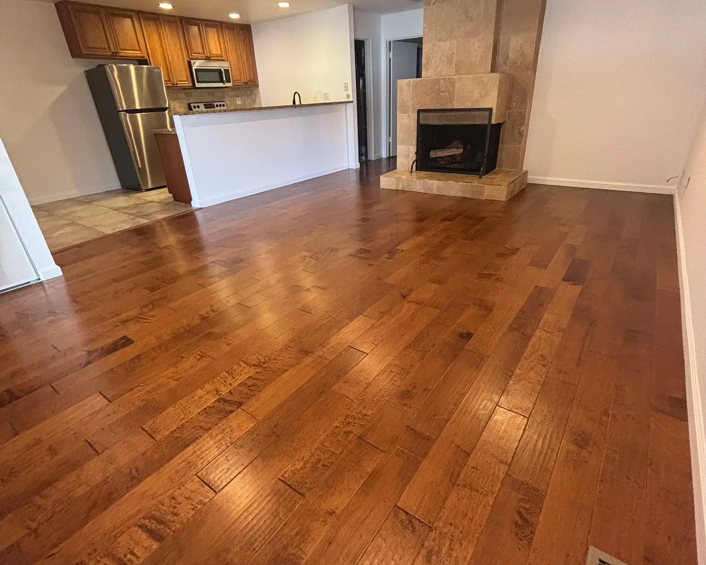 3 bed, 1300 sqft, $3,400 — Photo 3