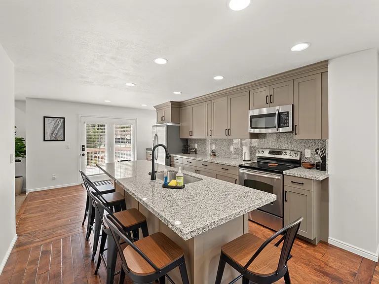 3548 E Wasatch Hills Ln — Photo 9