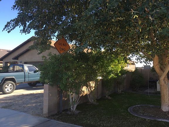 3rd image of 1027 E San Luis Ln