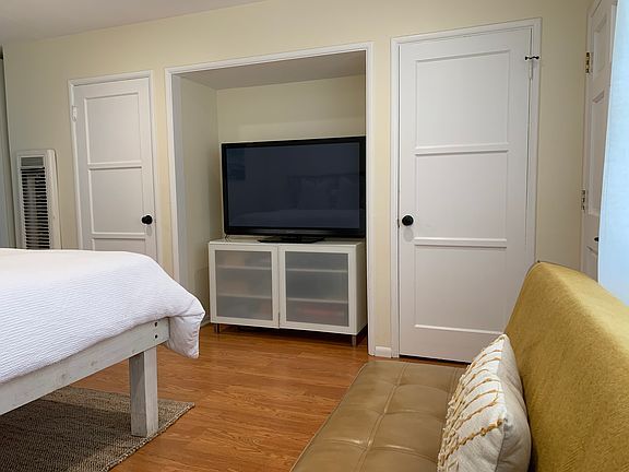 2nd image of 5300 E The Toledo APT C