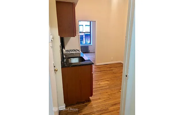 Rented by Douglas Elliman | media 38