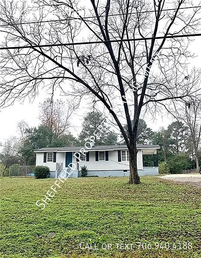 Spacious 3-Bedroom Home with 2.5 Baths in Phenix City — Photo 2