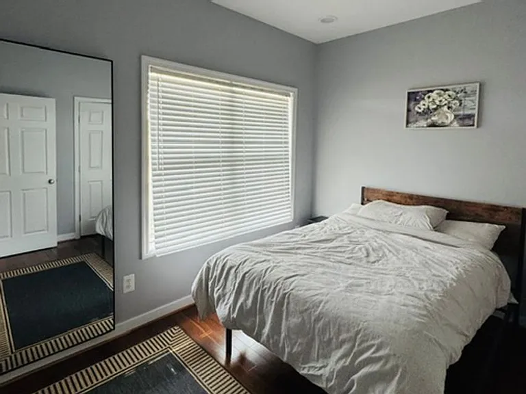 (1) 330 - 37 T Street — Photo 7