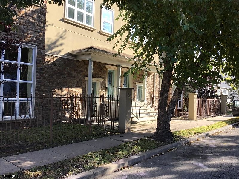 2nd image of 595 Christopher St