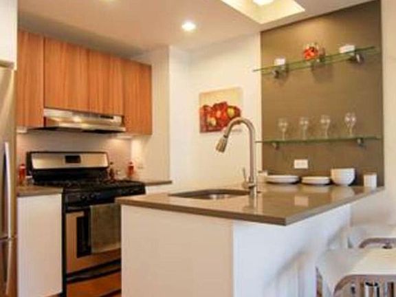 2nd image of 616 Willoughby Ave APT 06D
