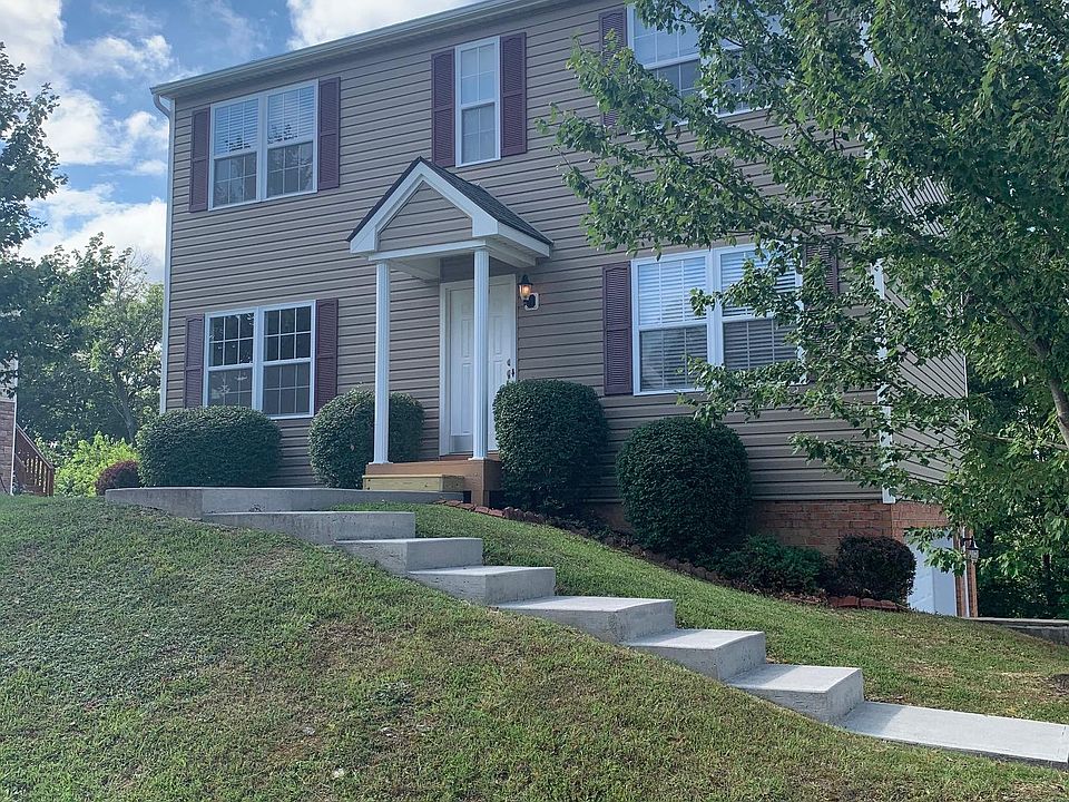1st image of 250 Robin Hood Dr