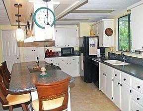 4th image of 34 Magnolia Ln