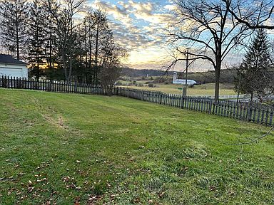 111 Court St Lewisburg WV 24901 Zillow 111 Court St Lewisburg WV 24901 Zillow