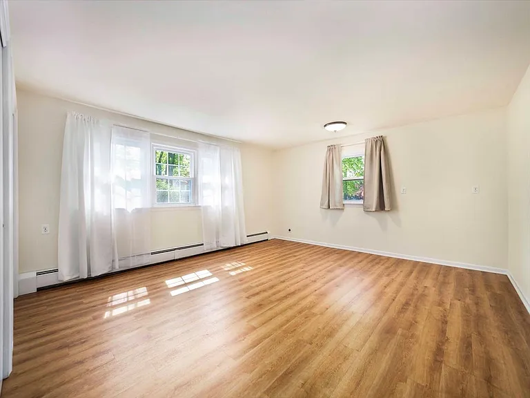 5 Dorchester Ave — Photo 23