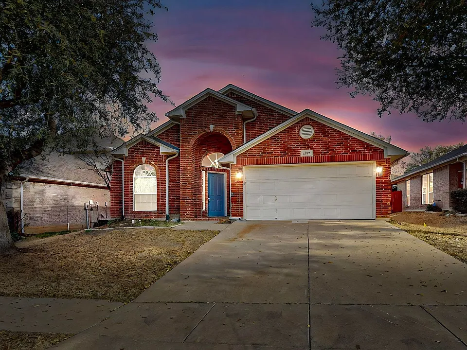 4817 Valley Springs Trl