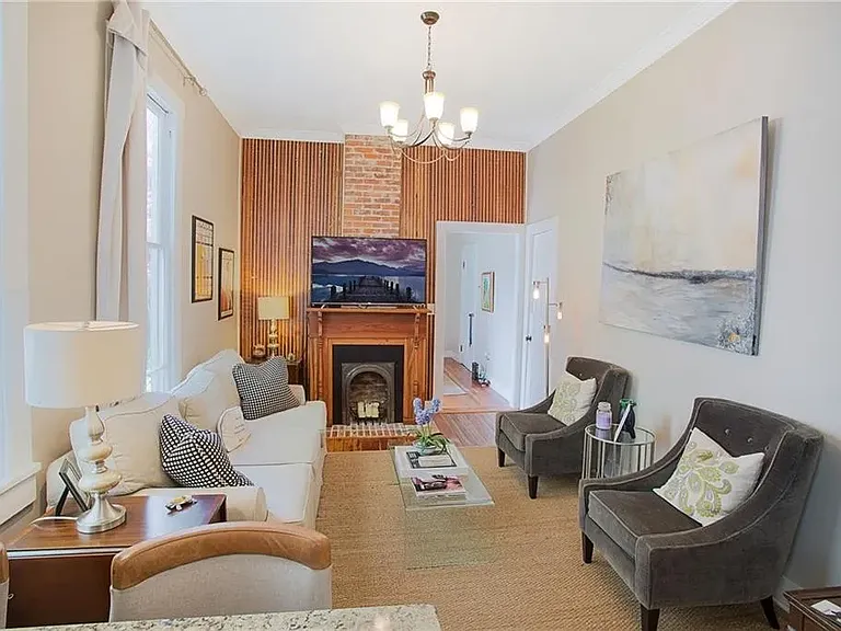 1136 Montauk Ave — Photo 3