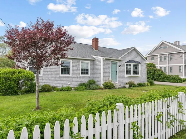 240 Island Beach Rd, Wells, ME 04090